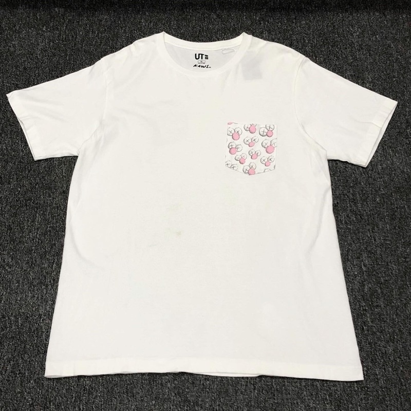 UNIQLO UT x KAWS Tee 尺寸 : XL