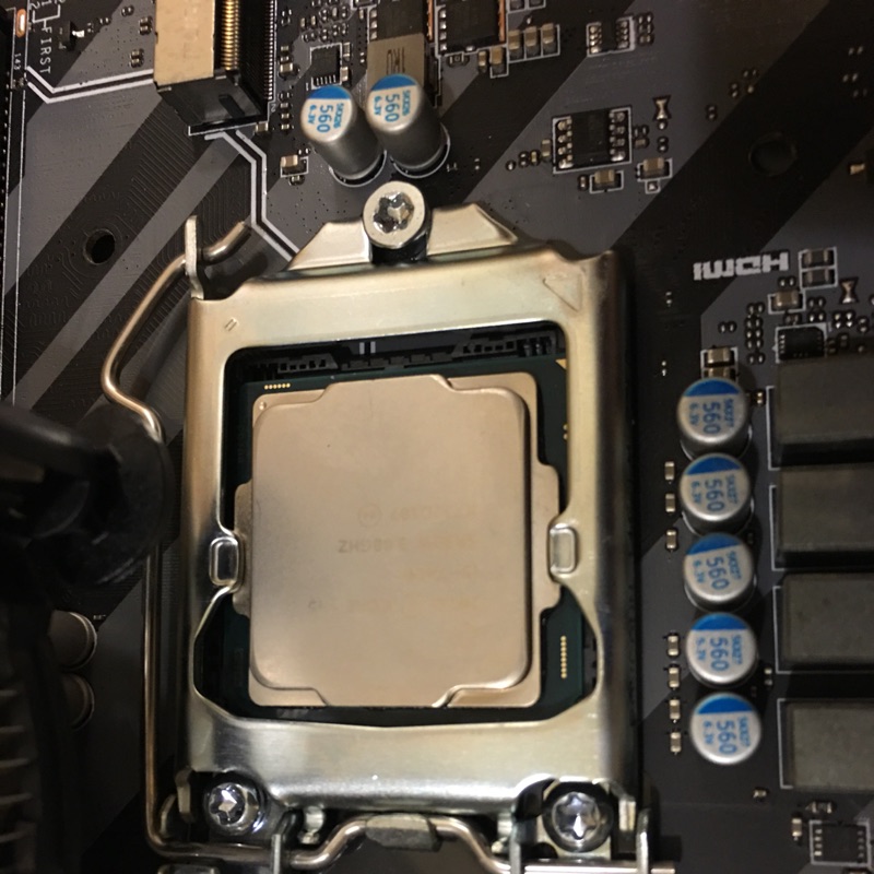 Intel Core i5 CPU 7400 中央處理器