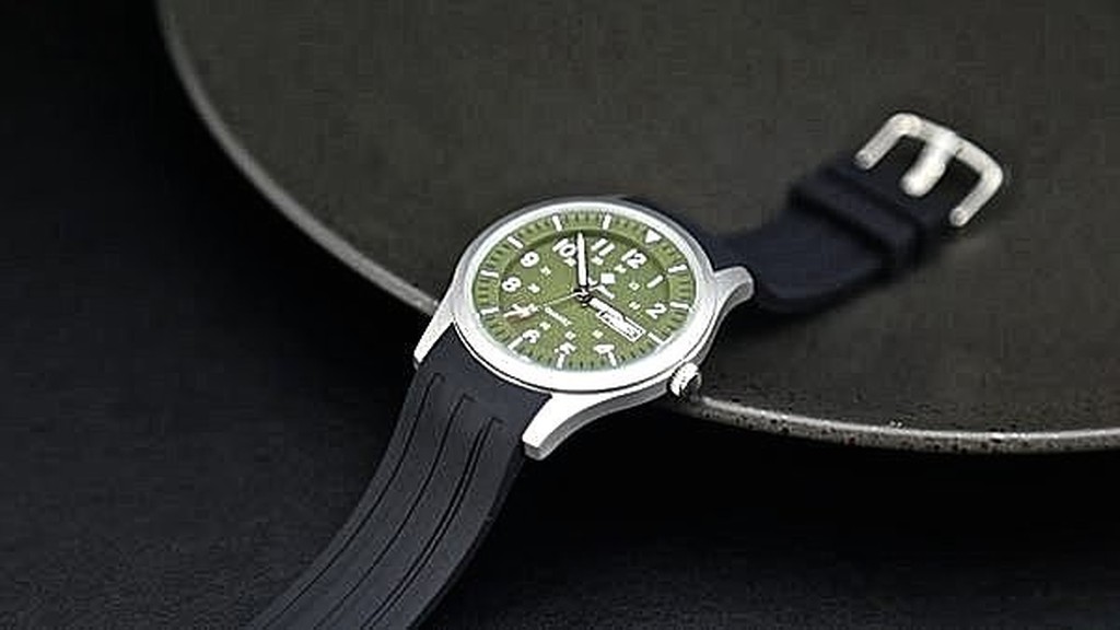 168錶帶配件 /美型軍綠色,搭載日本 SEIKO 精工原廠 VX43 石英機芯,強悍軍風防水石英錶,不鏽鋼錶壳