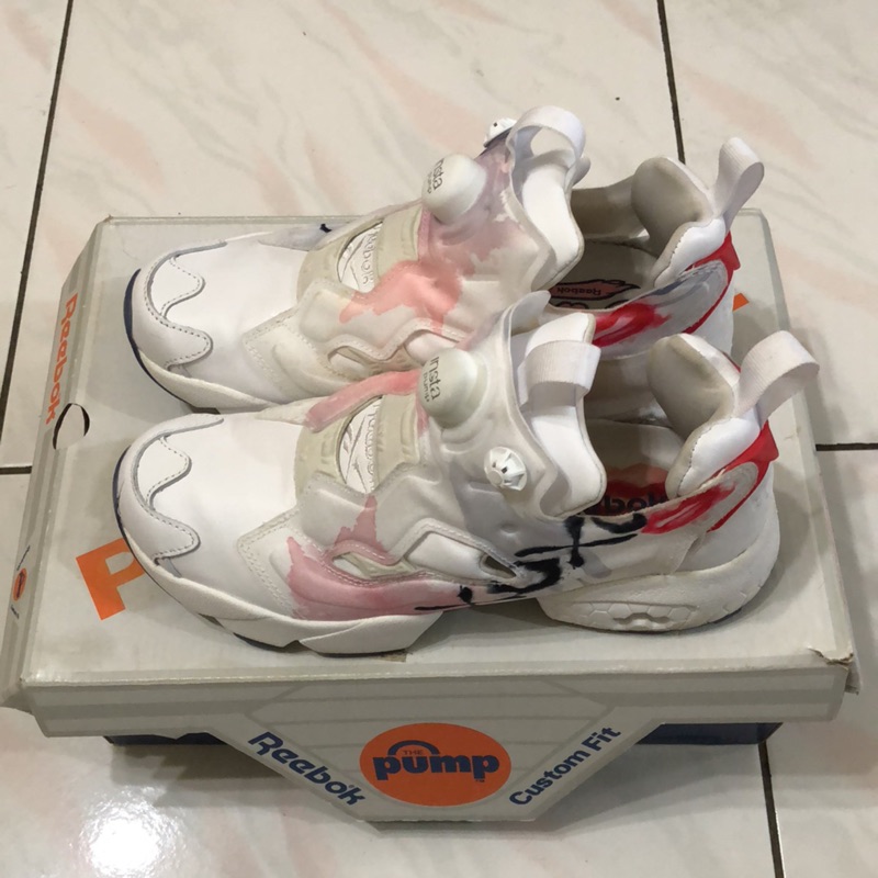 Reebok Wmns Insta Pump Fury XOXO 情人節 塗鴉 唇印24公分