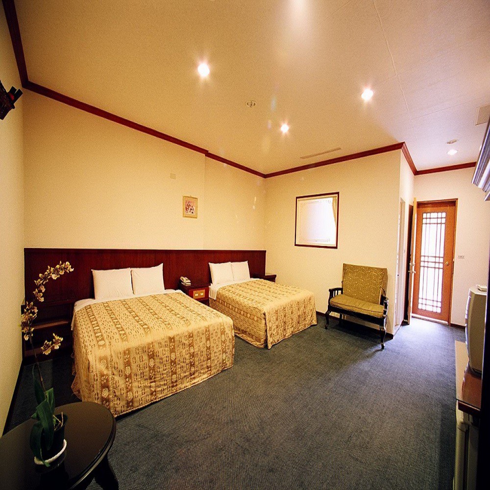 假日 連續假日 不加價埔里箱根溫泉雙人住宿 平日升等四人房 早餐 溫泉spa 蝦皮購物