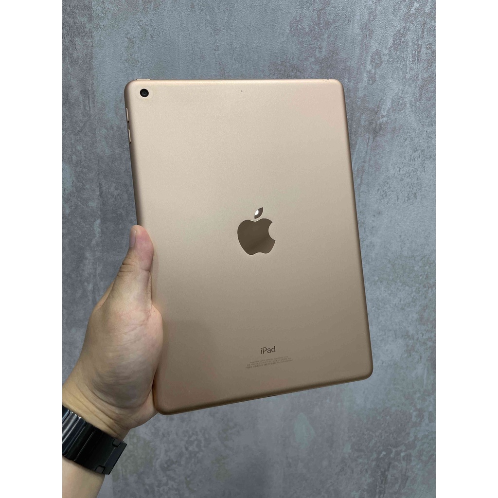 iPad6 9.7" Wifi 128G 金色 漂亮無傷 只要8000 !!!