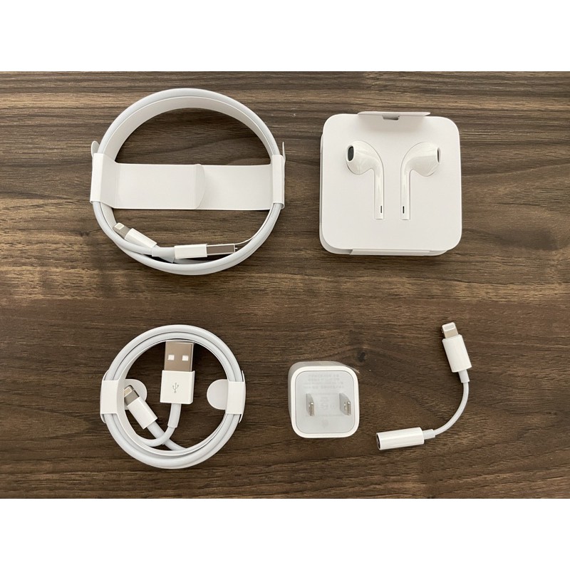 Apple 原廠配件（傳輸線、豆腐頭、耳機、音源轉接線）