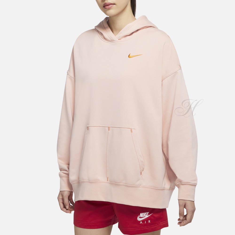 NIKE 耐吉2201女款帽T長袖上衣 運動 AS W NSW SWSH FLC HOODIE 粉 DM6202601