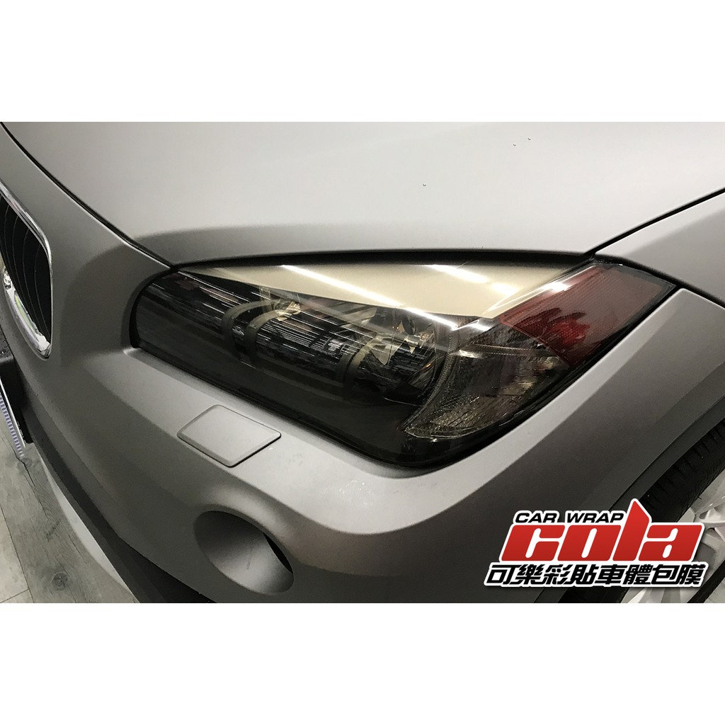 【可樂彩貼車體包膜】BMW-X1-大燈燻黑-透明犀牛皮-車身彩貼-改色包膜-局部貼膜