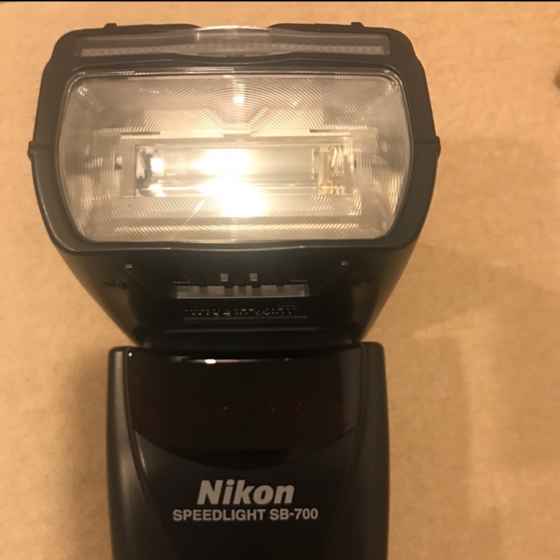 #nikon閃燈 #nikon# 閃光燈#SB-700#nikon閃光燈/二手九成新/只使用於一次出國旅遊