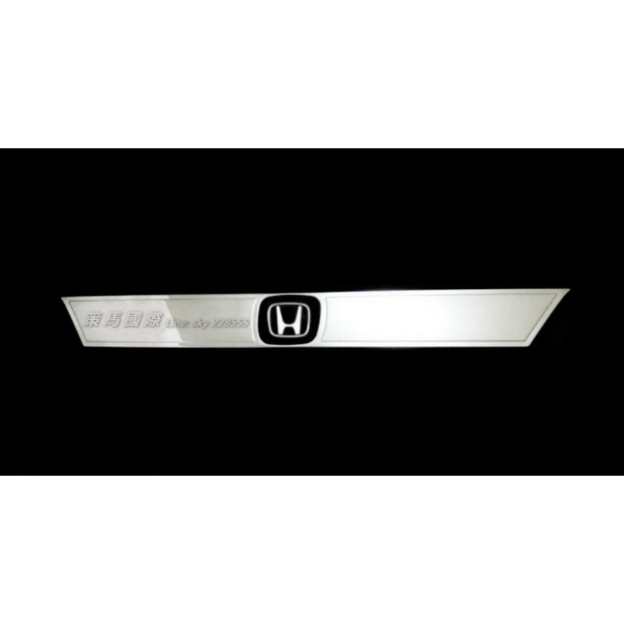 本田 HRV 不銹鋼尾門車標飾條 尾門上飾條 HR-V專用 後車標裝飾條。