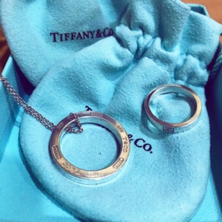 竹北二手出租＊Tiffany&Co 蒂芙尼買純銀項鍊送純銀數字戒指（買大送小套裝組）（含運）（保證正貨）當日出貨