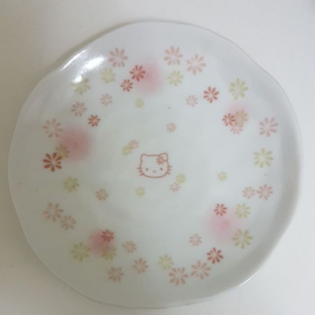 hello kitty瓷盤