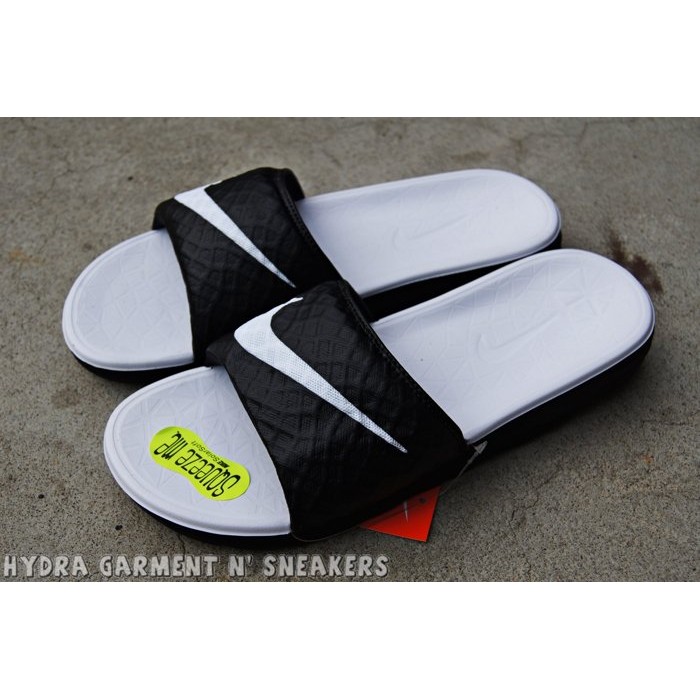 nike benassi slides 2