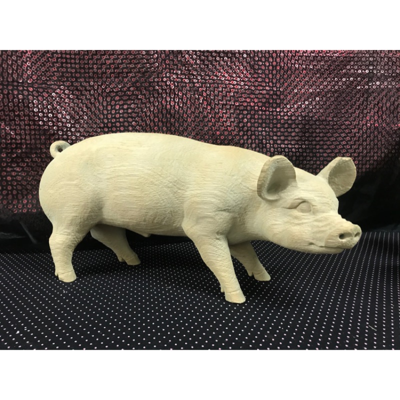 木雕。可愛的公豬豬🐷