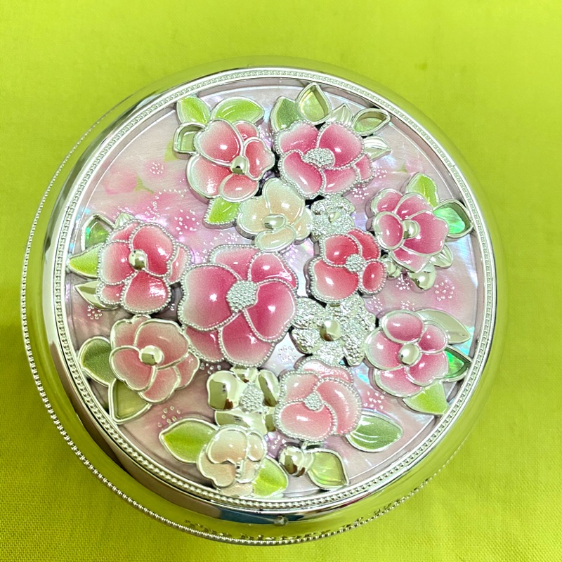 ［二手］2019 WHOO 后 拱辰享 雪白氣墊粉餅禮盒組 SPF50/PA+++ 限量 浮雕 櫻花 杏花李花