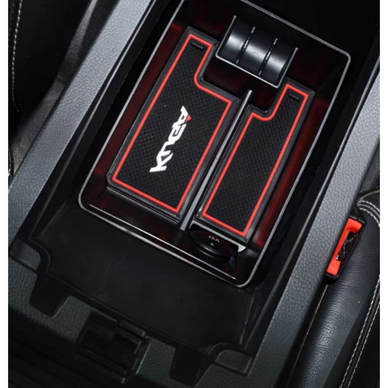 Ford 福特 Kuga MK2.5 2016-2019 中央扶手置物盒 4T 6T 1.5 2.0 180 245