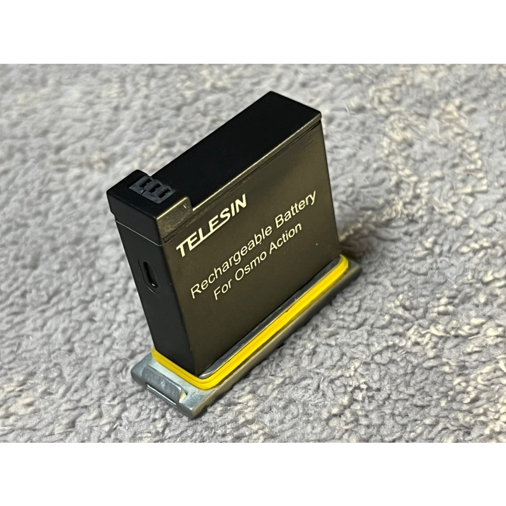 TELESIN 泰迅 適用於 DJI Osmo Action 運動相機 專用電池 1300mAH 只剩一顆 便宜賣
