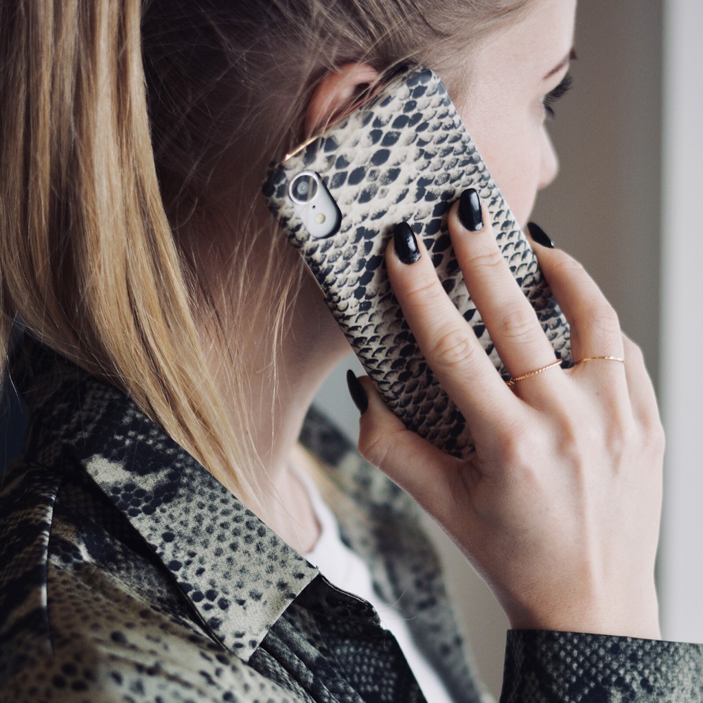 holdit 時尚蛇紋 iPhone X/Xs手機保護殼 北歐時尚瑞典第一大品牌 Paris時尚動物系列 現貨 原廠正品