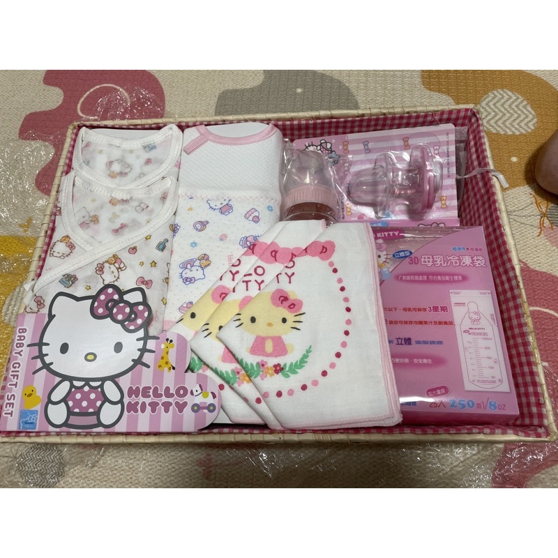 （出清）全新Hello Kitty 彌月禮盒