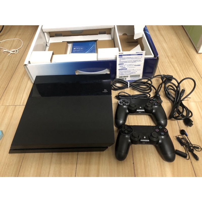 二手 PS4主機 盒裝 含線材及雙遊戲手把 CUH-1107A 已過保固