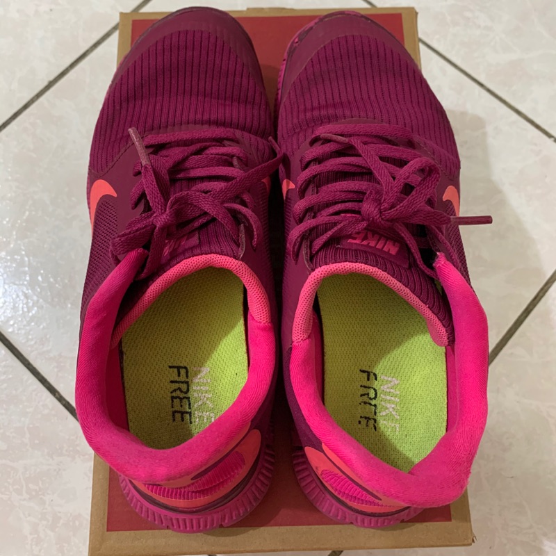 NIKE 女二手慢跑鞋US 7.5