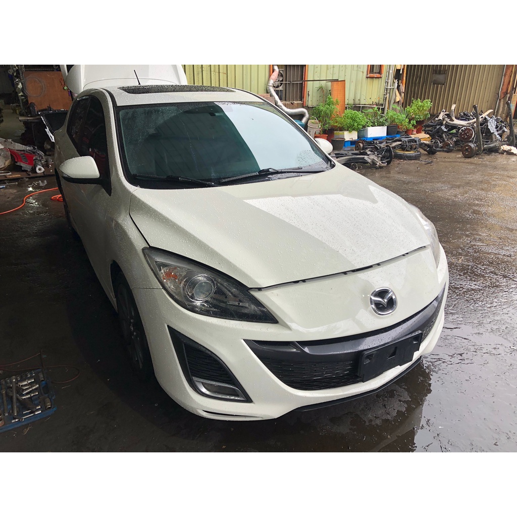 包料王2011年 MAZDA 3 2.5 零件車拆賣 拆售 車頭不單售 其餘皆拆賣 鋁圈後是鏡內裝椅子方向盤氣囊ABS