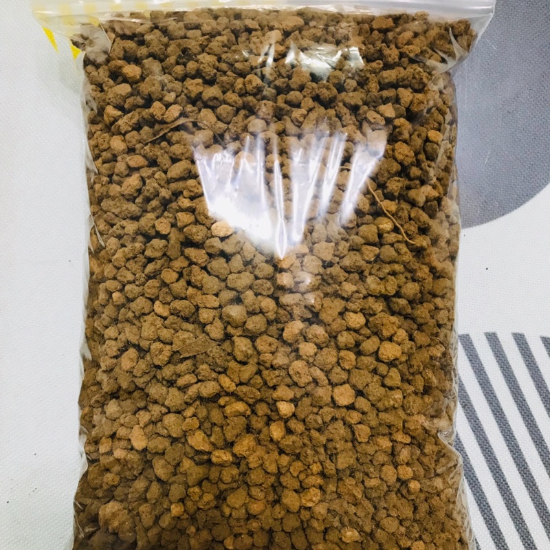 日本赤玉土 種植多肉之後 在表面薄一層鋪面使用 蝦皮購物