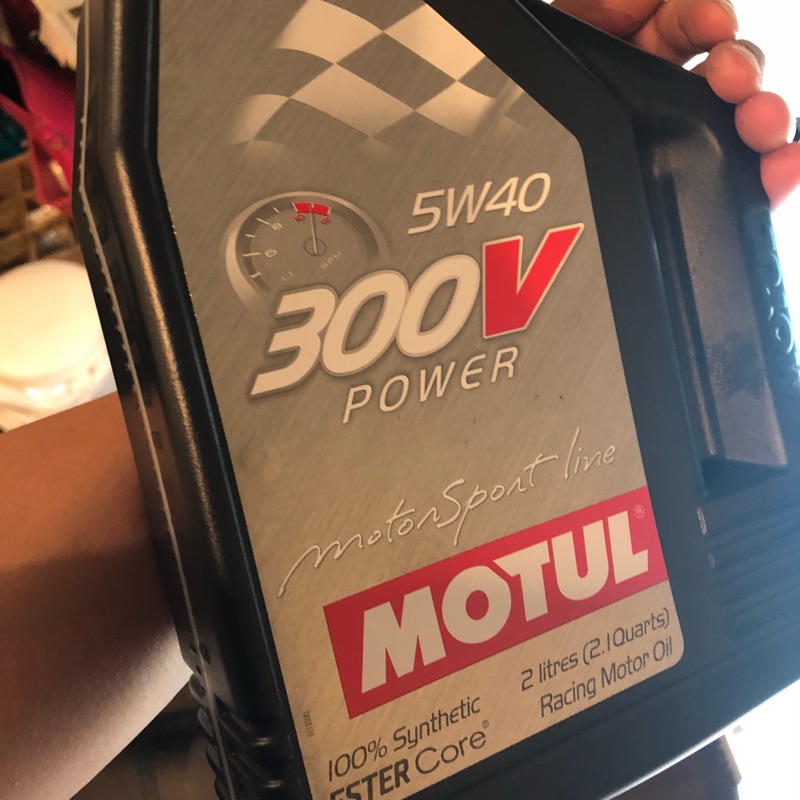 摩特 300v 塑膠罐 Motul 大家分享瓶 2公升一罐 moto GP 指定用油 VR46 裕隆公司貨