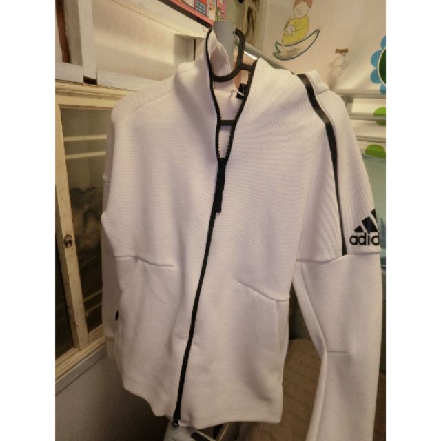 adidas zne外套