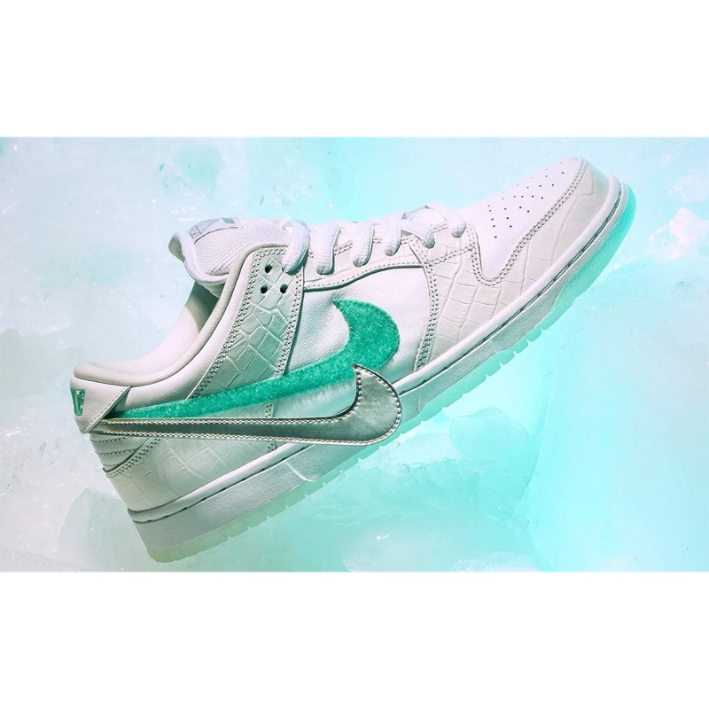 diamond supply x nike sb