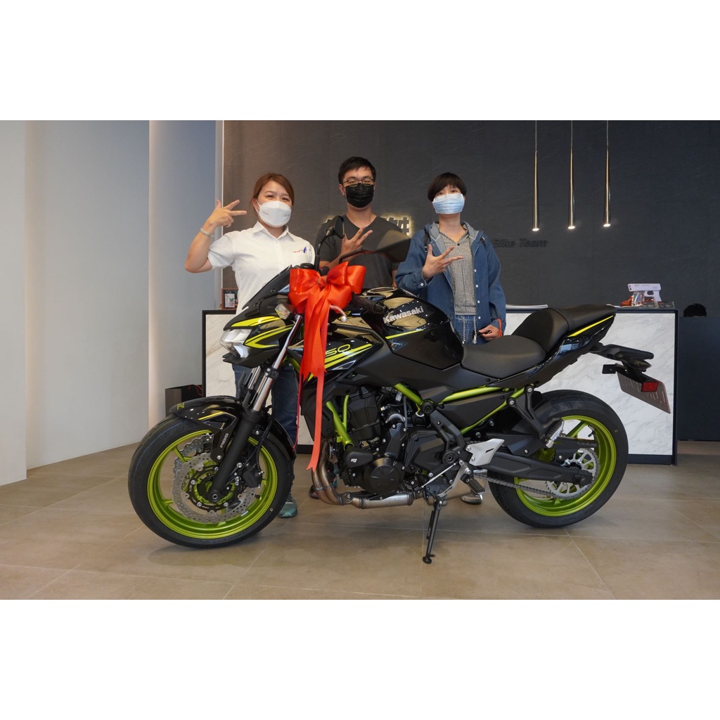 敏傑康妮 Kawasaki Z650 紅牌檔車 全額零利率 恭喜林小姐