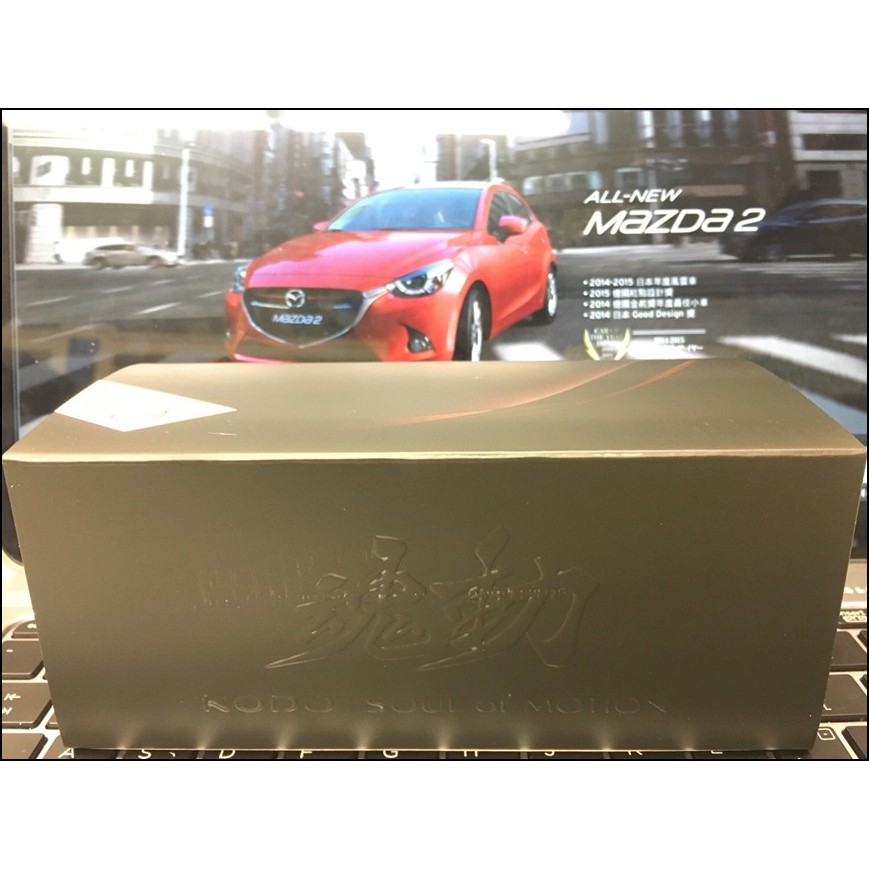 日本原裝進口 空運來台 2015年式 馬自達2 Mazda2  1:43 精品模型車 魂動紅