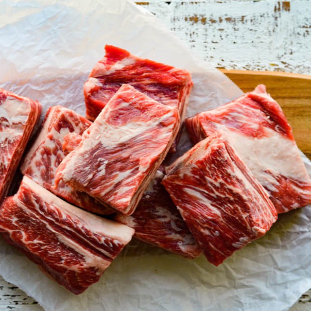 改訂 牛肉 すじ引き・整形・商品づくりの基本 The Beef 1  森安常義著 牛肉 すじ引き・整形・商品づくりの基本The Beef 2. 森安常義著