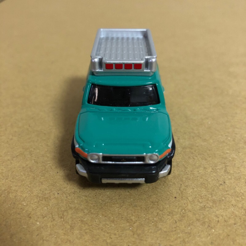 Tomica TOYOTA FJ CRUISER 警視廳（2011年）