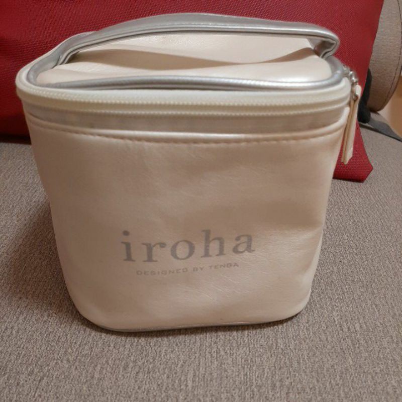 Iroha 化妝袋 designed by Tenga