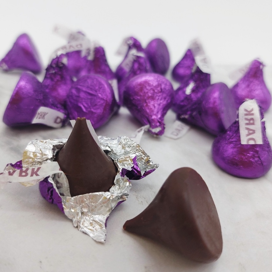 【水滴黑巧克力】 200公克 Kisses 黑巧克力 水滴 巧克力系列 紫色 奶素 進口巧克力【你的乾媽店】