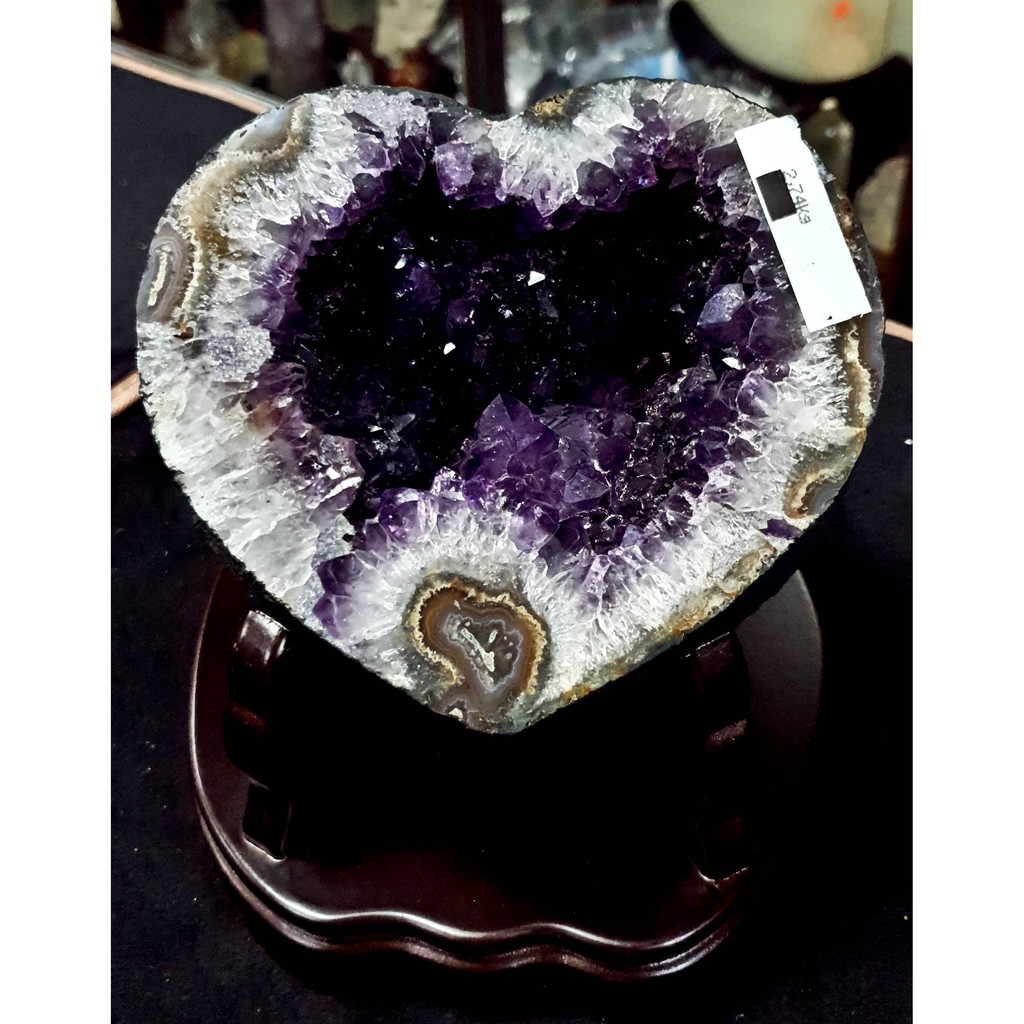 頂級烏拉圭愛心型紫水晶洞
