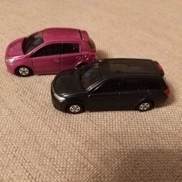 多美小汽車 Toyota + Mitsubishi 掀背休旅車