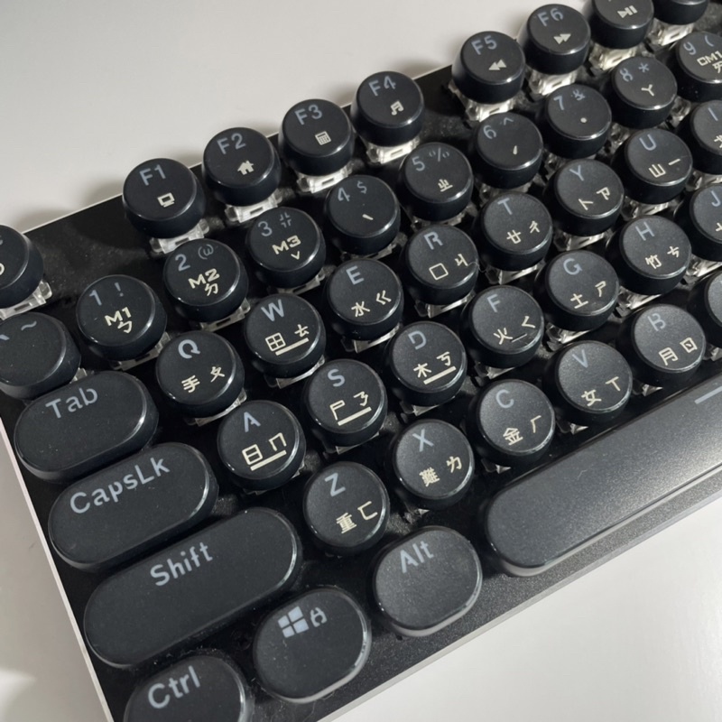 Dike DK900機械鍵盤104鍵（二手）