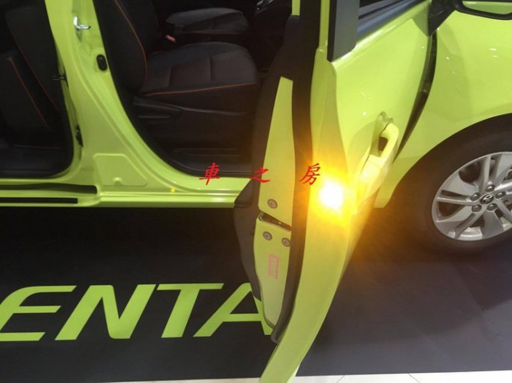 (車之房) 2016-2018 NEW SIENTA 專用 車門防撞警示燈 黃光閃爍 凸透鏡設計