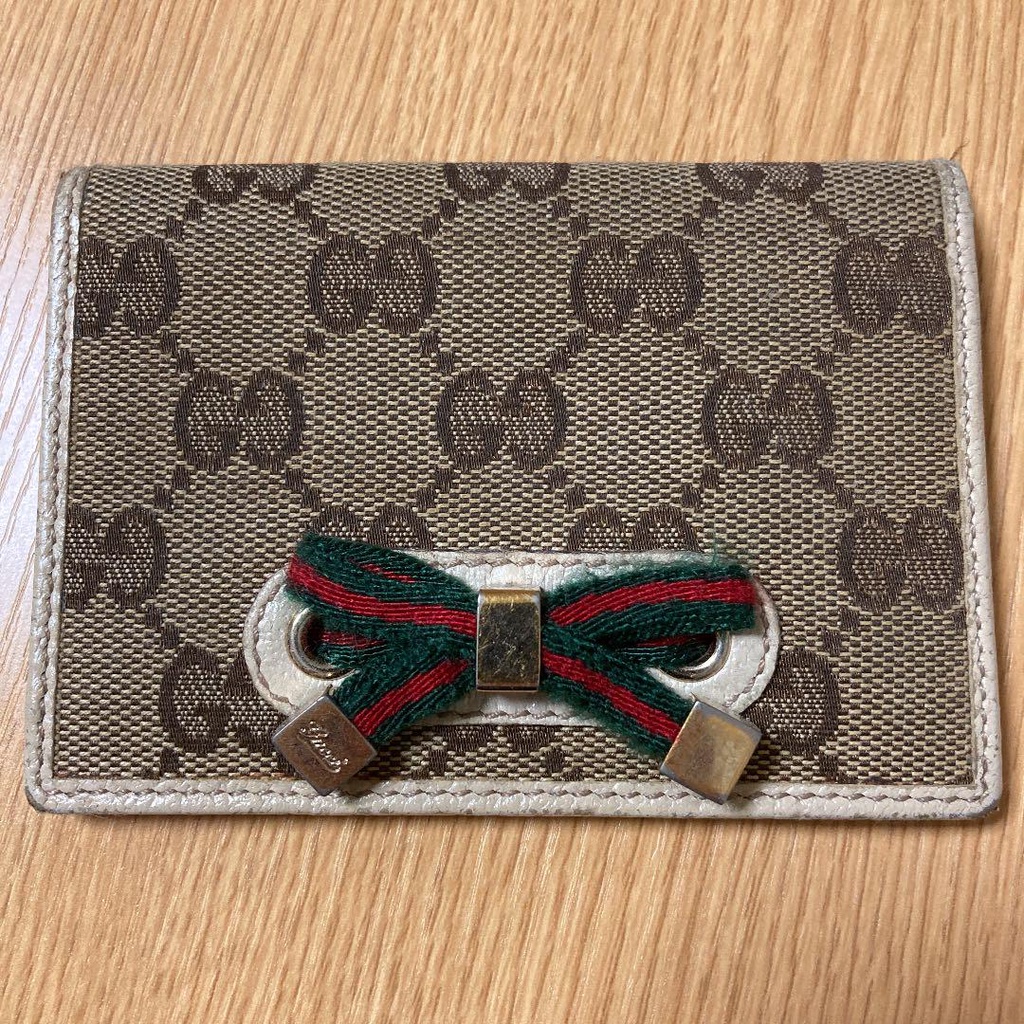 Gucci 識別證套 飛比價格 22年1月ptt與dcard推薦網拍商品