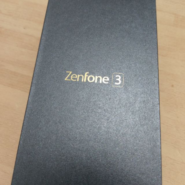 Asus Zenfone3 ZE520KL 3G/32G 白