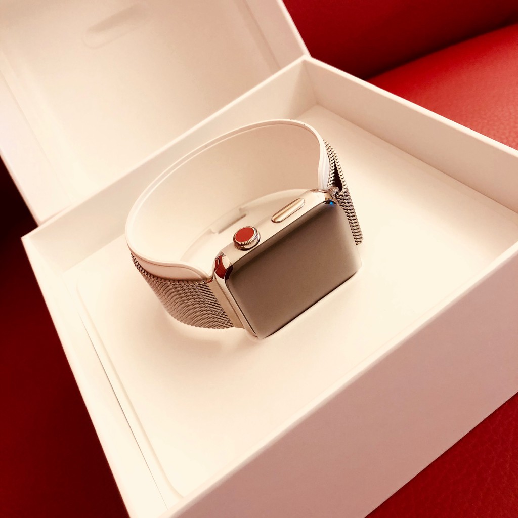 Apple Watch Series 3 42mm LTE 不鏽鋼錶殼 搭配 米蘭式錶環 GPS + 行動網路 二手新
