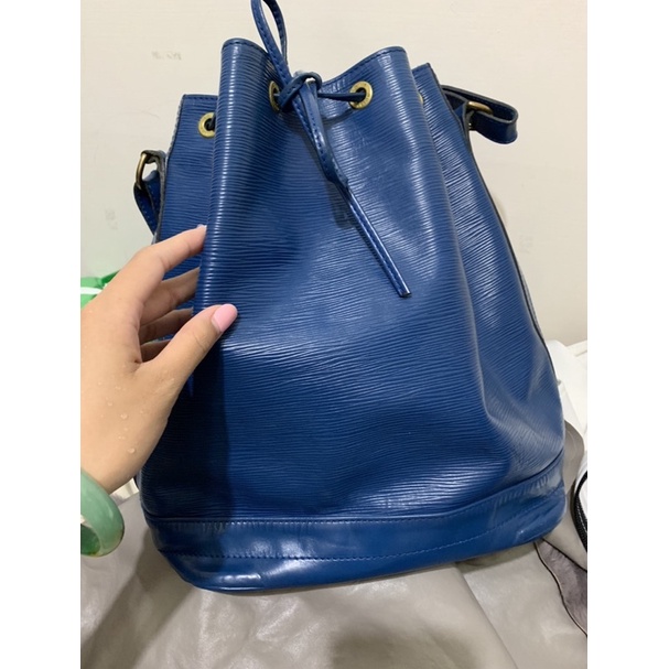 Louis Vuitton Epi Gris Grey Alma PM Bag