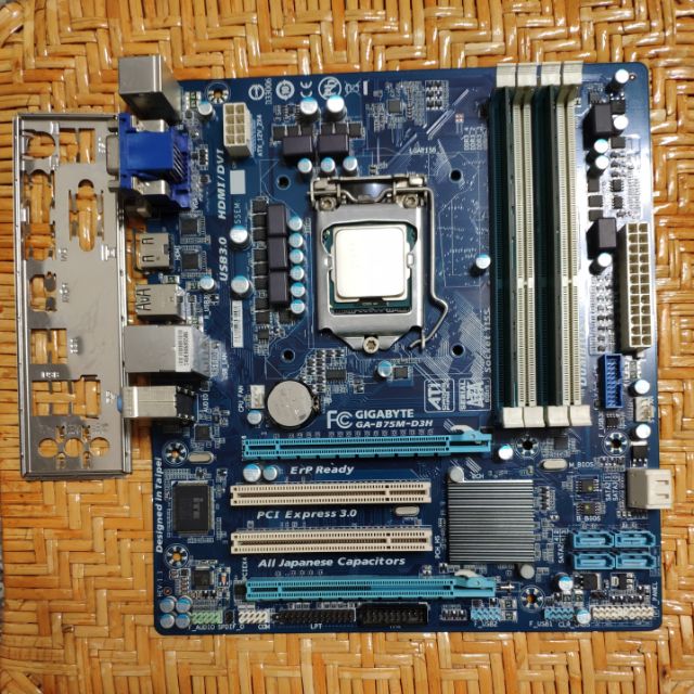 技嘉Gigabyte GA-B75M-D3H Rev1.1 + CPU i3-3240/LGA1155 + 4GB記憶體