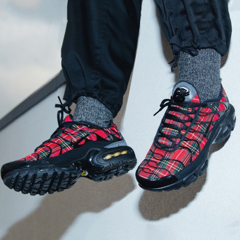nike air max plus plaid