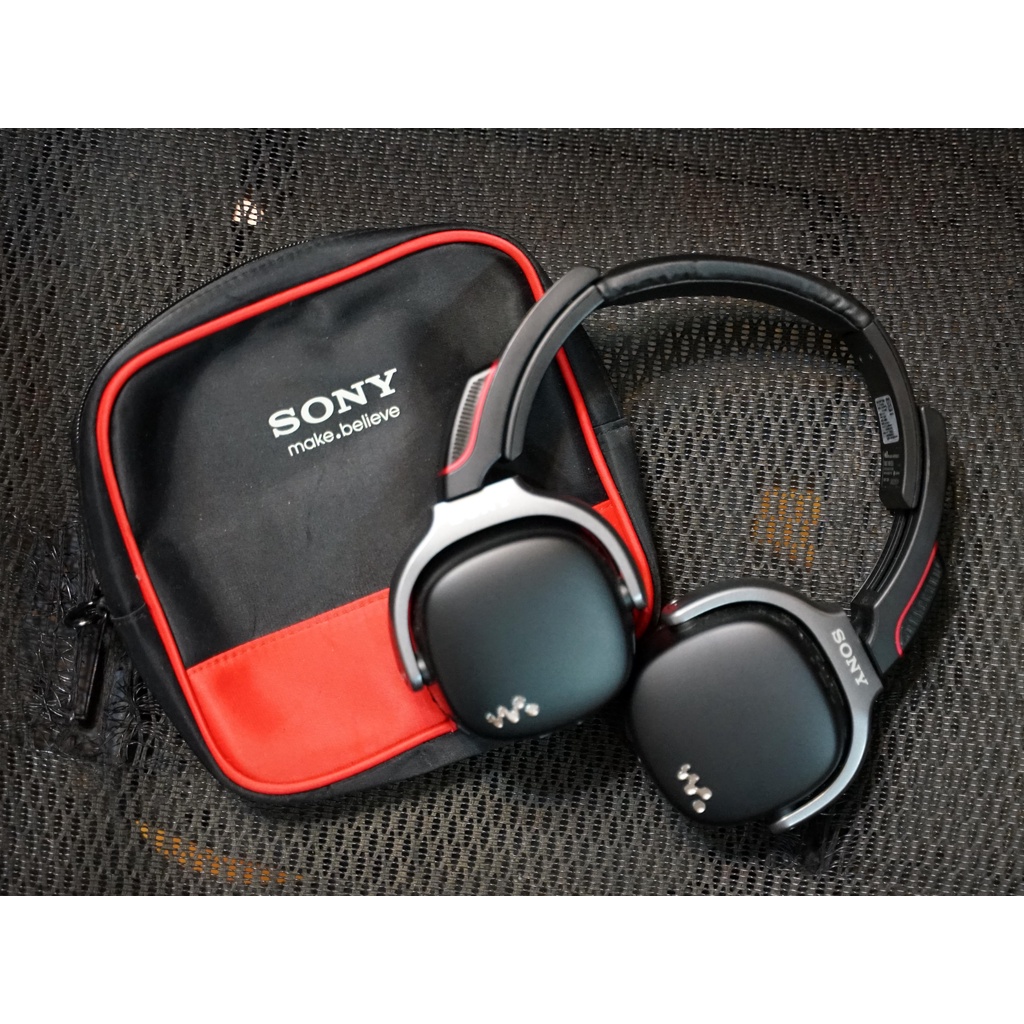 二手 ! SONY Walkman NWZ-WH303 隨身聽耳機喇叭 4GB