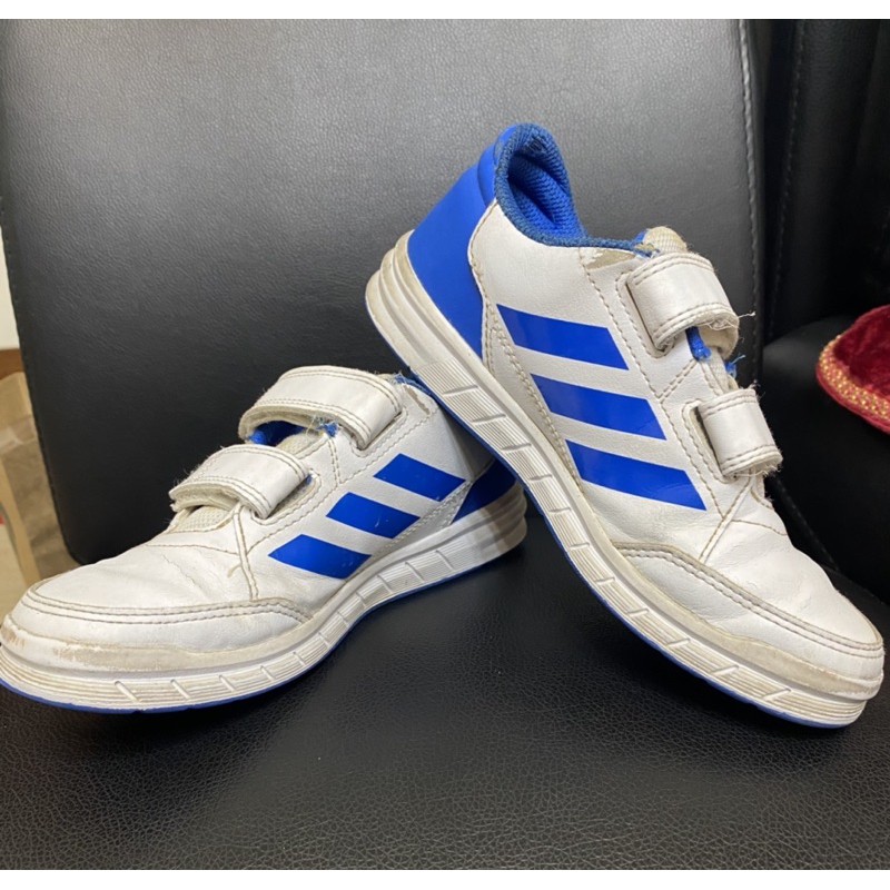 連假一起買買買！二手中大童童鞋～Adidas愛迪達白色藍邊中童(20cm)雙魔鬼氈式運動鞋