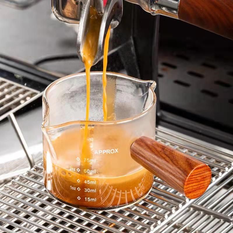 現貨 75ml義式濃縮咖啡杯 木柄咖啡量杯 Espresso咖啡杯 濃縮咖啡木把雙嘴迷你刻度玻璃杯量杯