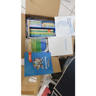 迪士尼正版寰宇家庭DVD播放片與故事書
