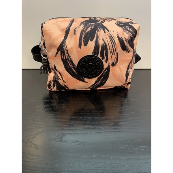 代購kipling 珊瑚花潑墨方形配件包 蝦皮購物