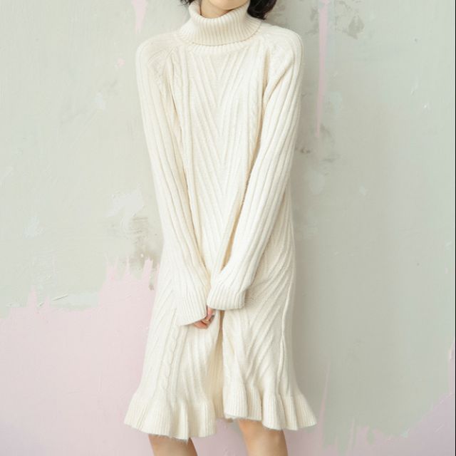 二手 高領毛衣長袖洋裝麻花編織有厚度及系白色針織秋冬高領口設計 裙擺荷葉邊