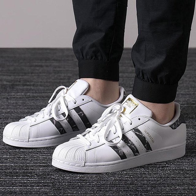 adidas d96799